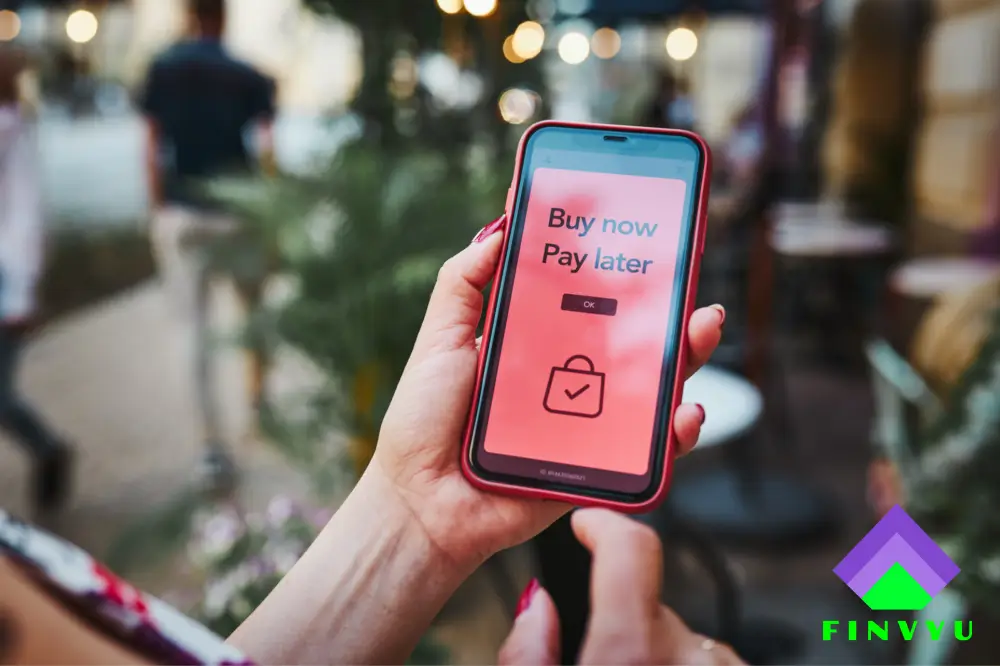 Buy Now, Pay Later (BNPL) offers interest-free installments, but is it really a good financial choice? Learn about its advantages and risks.